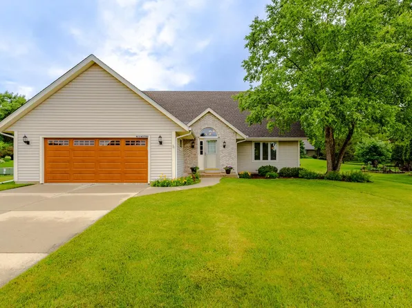 N73W22582 Edgewood LANE, Sussex, WI 53089