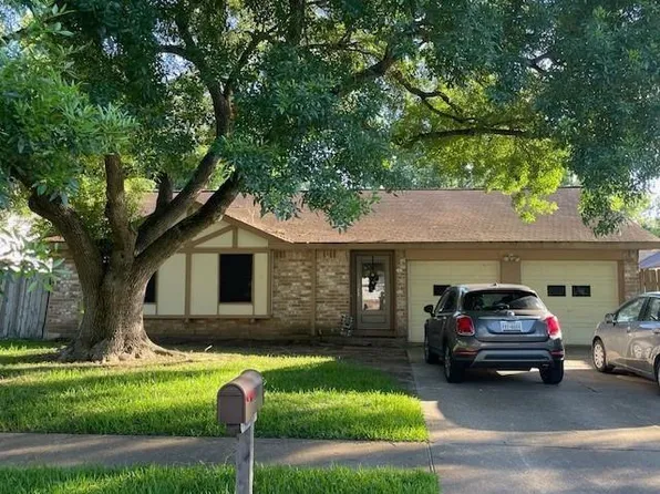 16126 Tibet Rd, Friendswood, TX 77546