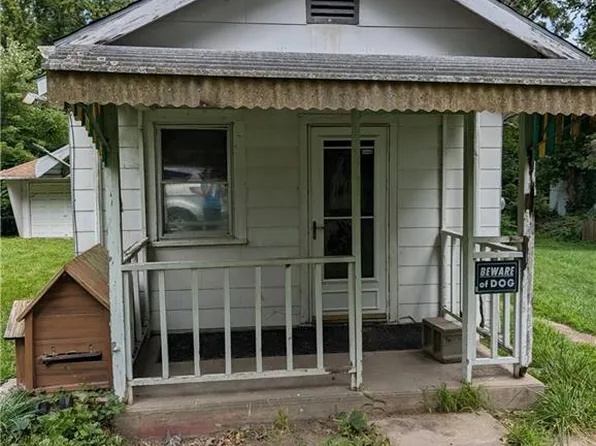 2321 S Scott Ave, Independence, MO 64052