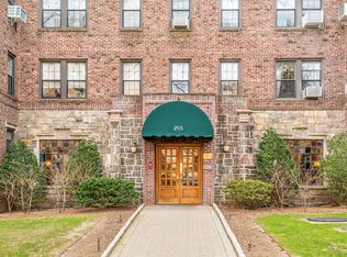 253 Garth Road #2J, Scarsdale, NY 10583