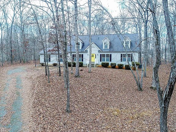 4th image of 80 Fair Oaks Dr