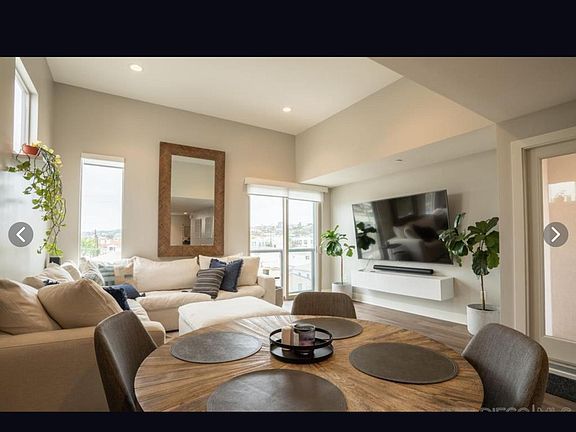 3rd image of 3030 Jarvis St Unit 5