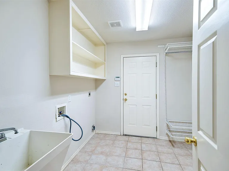 7004 Childrens Way — Photo 22
