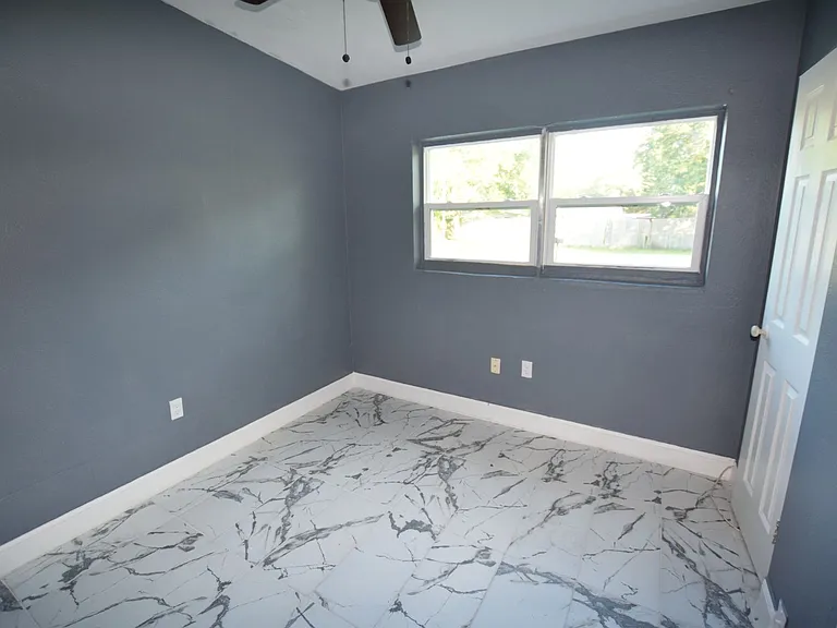 2637 Healy Dr — Photo 15