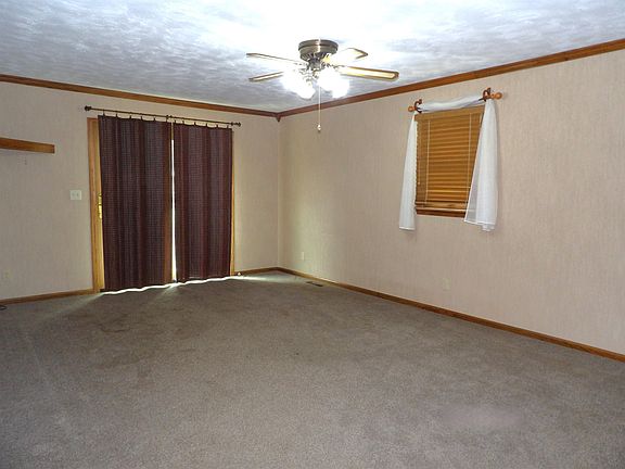 3rd image of 1501 W Lotus St