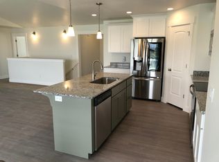 167 E Snowy Egret Dr, Salem, UT 84653