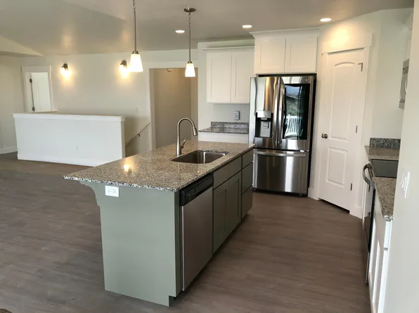 167 E Snowy Egret Dr, Salem, UT 84653