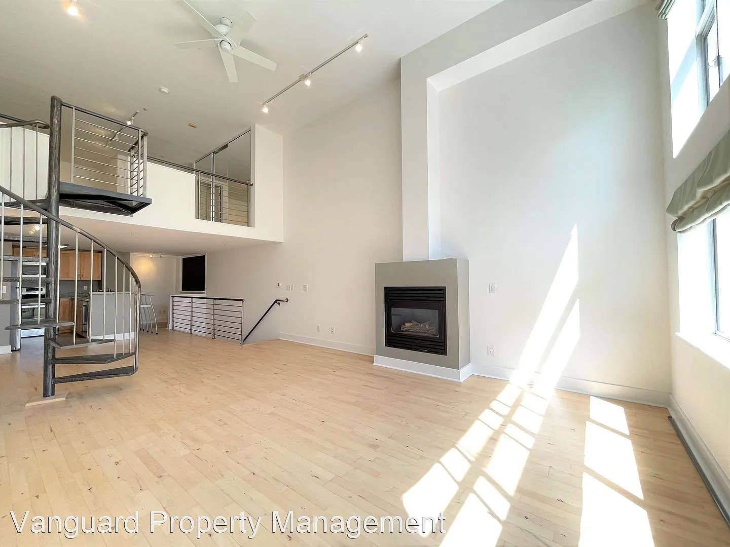 786 Minna St APT 1 photo 1