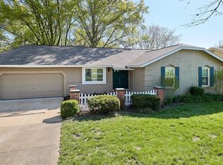 1626 Old Baxter Rd, Chesterfield, MO 63017