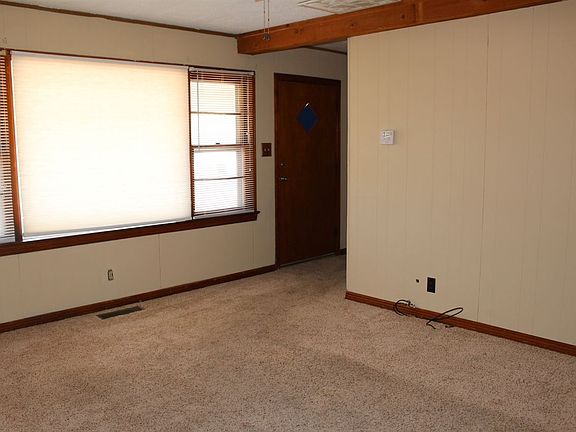 4th image of 1136 Shelden St