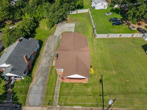 3rd image of 310 S Mountain St