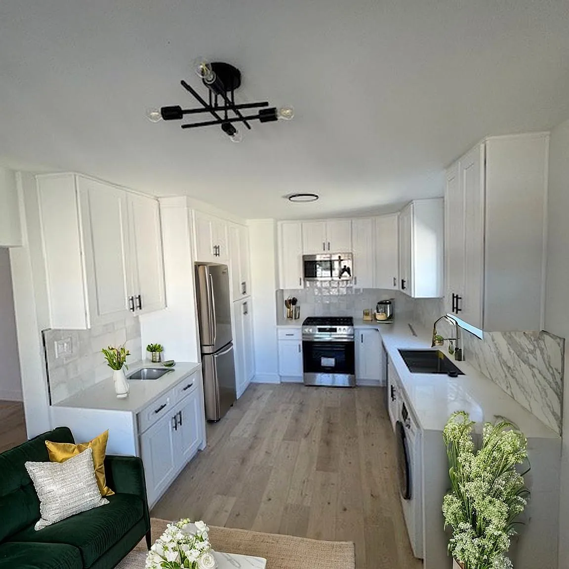 2 bed, 1000 sqft, $2,695 — Photo 1