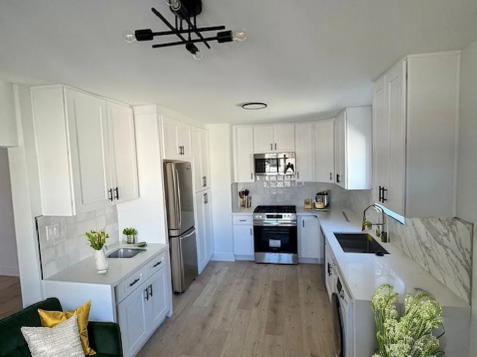 705 E Santa Fe Ave #1