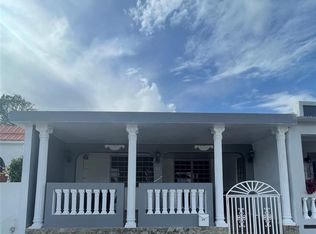 Urb Las Flores Calle Las Flores #12, Barranquitas, PR 00794