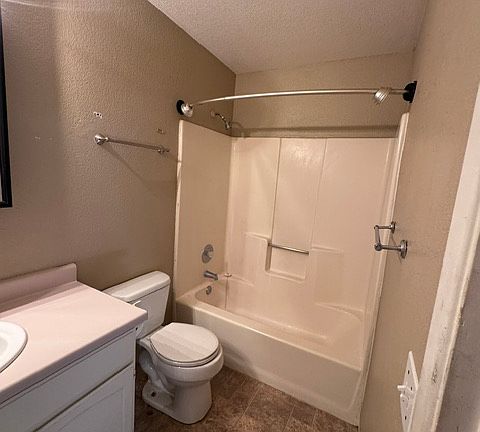 5th image of 1794 North Ave APT 4