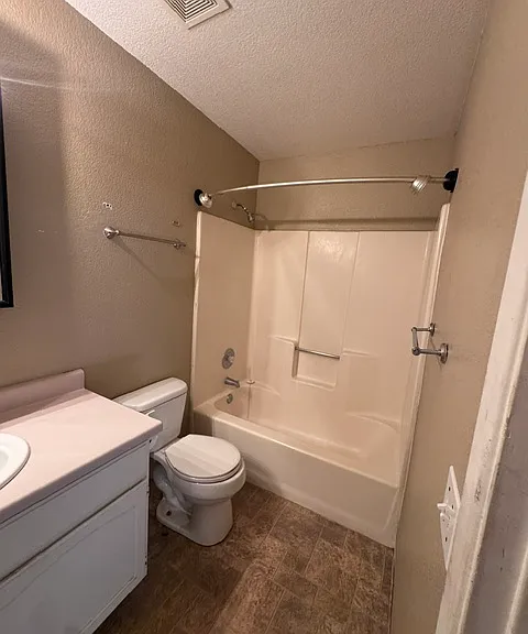 1794 North Ave #4 — Photo 5