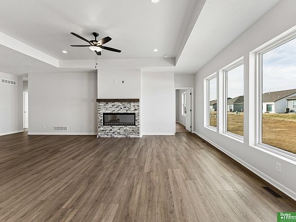 3rd image of 4906 Pinehill Rd