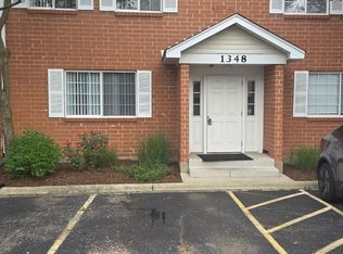 1348 S Lorraine Rd APT E, Wheaton, IL 60189