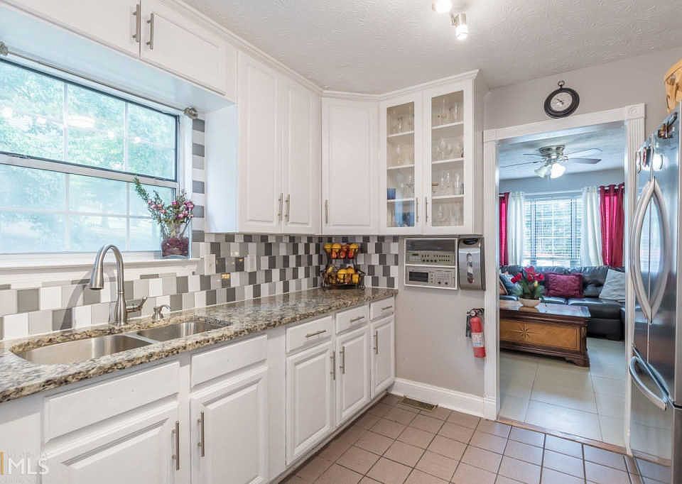 1st image of 2811 Shady Woods Ct