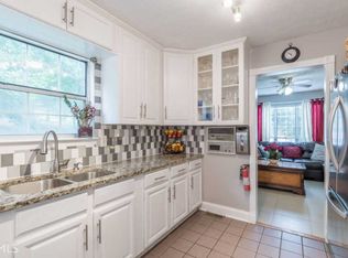 2811 Shady Woods Ct, Lawrenceville, GA 30044