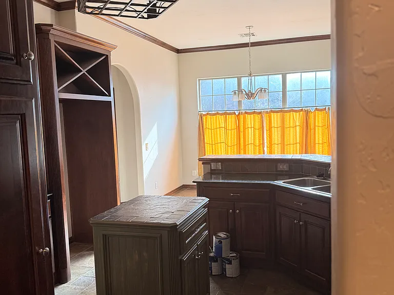 130 Viewmont Dr — Photo 6