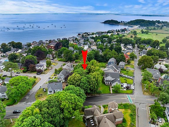 5th image of 239 Nahant Rd