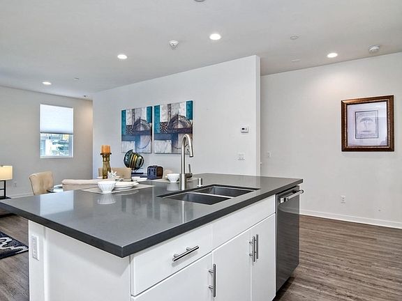 4th image of 1569 Vista Del Mar Way Unit 2