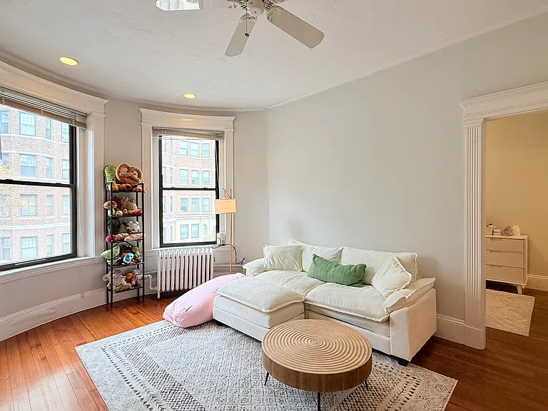 30 Peterborough St #29 — Photo 7