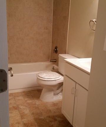 3rd image of 377 Constitution Ct
