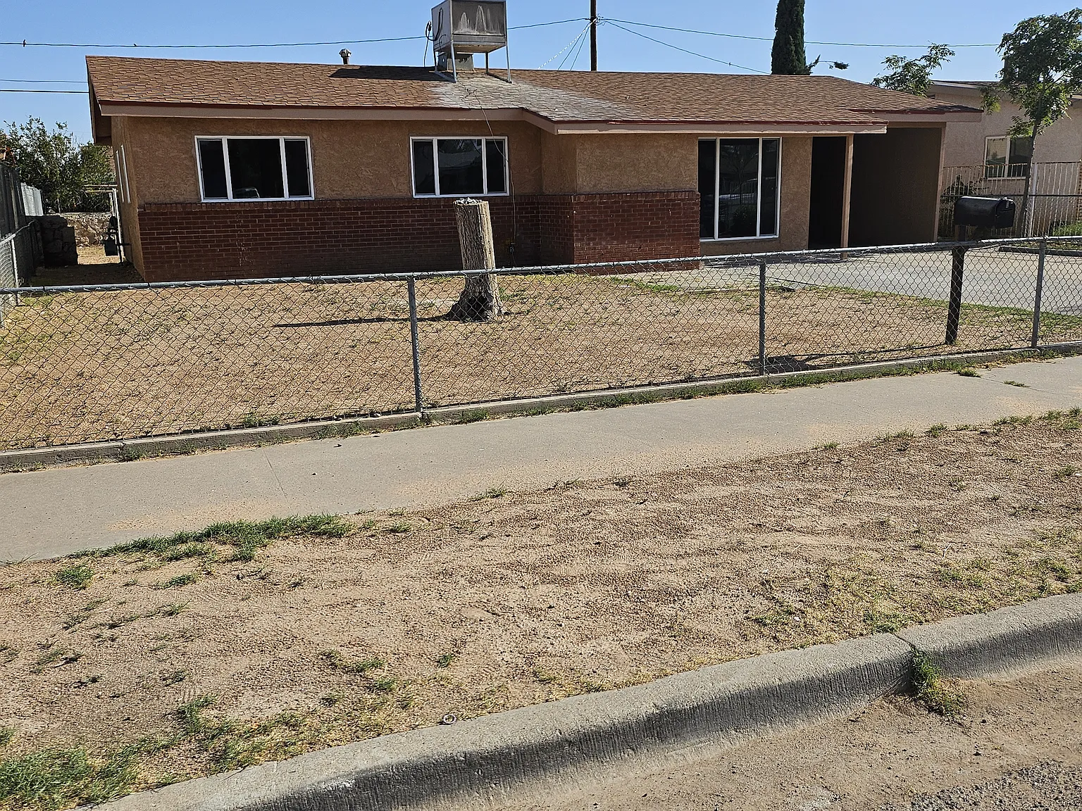 3 bed, 1098 sqft, $1,250 — Photo 1