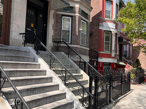 3rd image of 719 Beck St #3