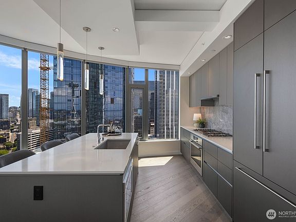3rd image of 2510 6th Avenue #2502