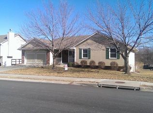 806 SW Foxtail Dr, Grain Valley, MO 64029