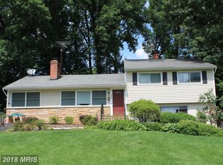 909 Plum St SW, Vienna, VA 22180