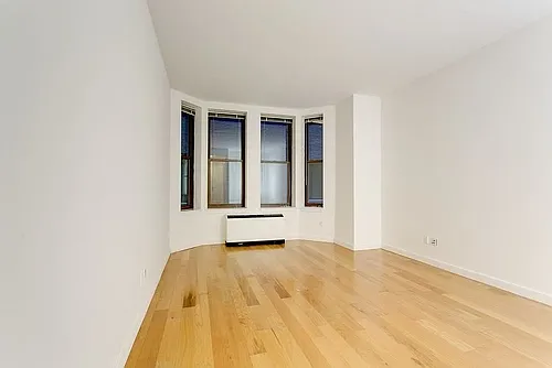 37 Wall St Photo 1