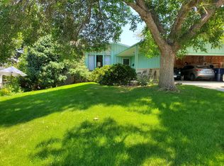 1024 S Braun Dr, Lakewood, CO 80228
