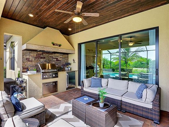 4th image of 28058 Wicklow Ct