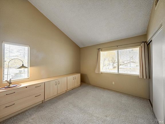 4th image of 3003 Woodlake Drive