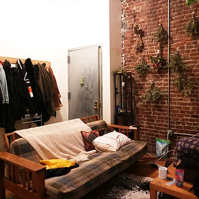 Rented by Nooklyn NYC LLC | media 6