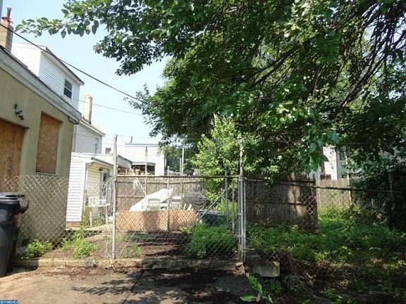 2nd image of 1239 Lobdell St