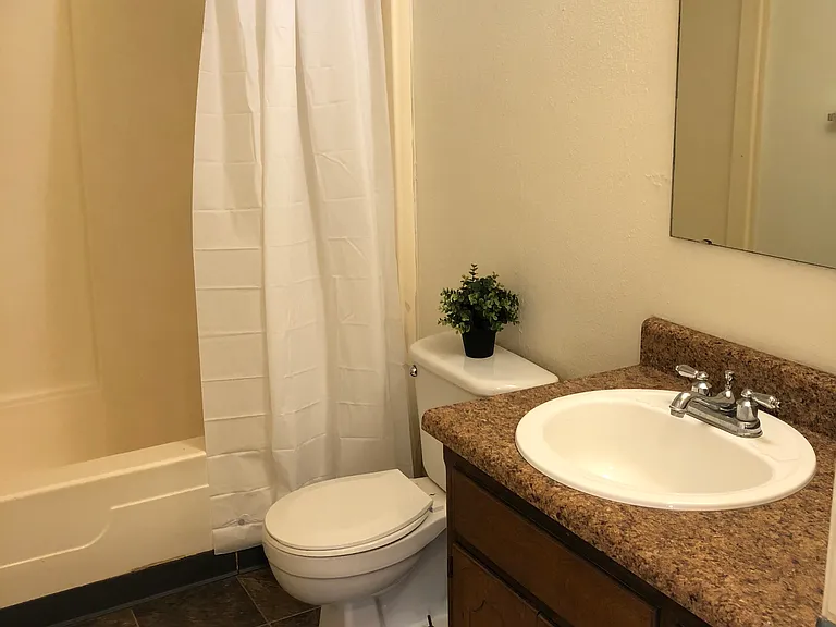 1668 N Patterson Ave #B — Photo 19