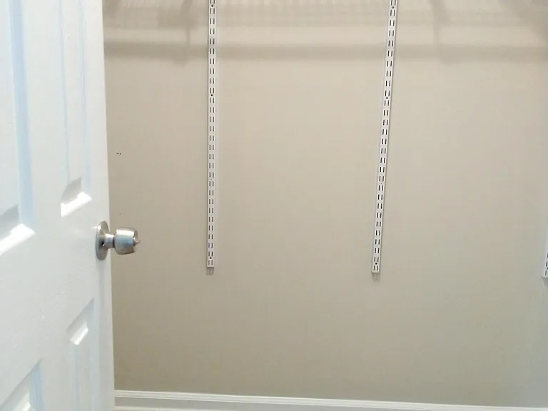 2390 Manor Oak Ct — Photo 12