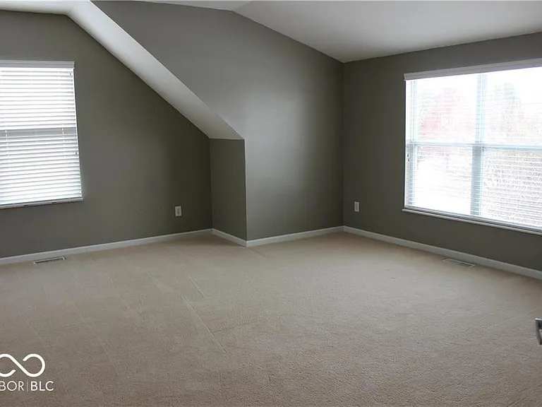6255 Canterbury Dr — Photo 14