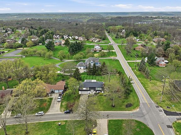 3rd image of 3395 Triplecrown Dr