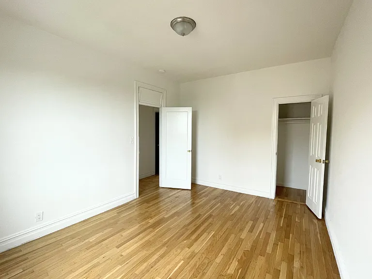 815 E 14th St #6C — Photo 7
