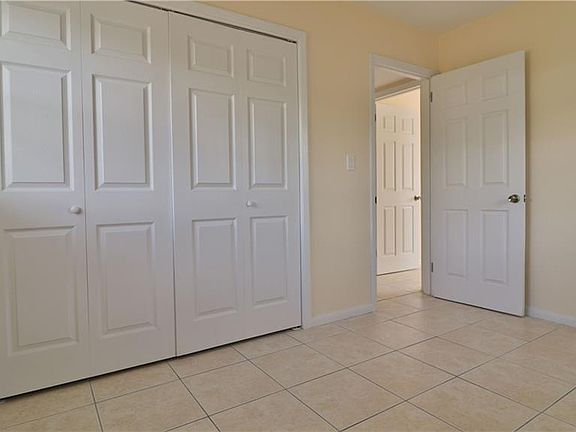 5th image of 5107 Murray Hill Dr