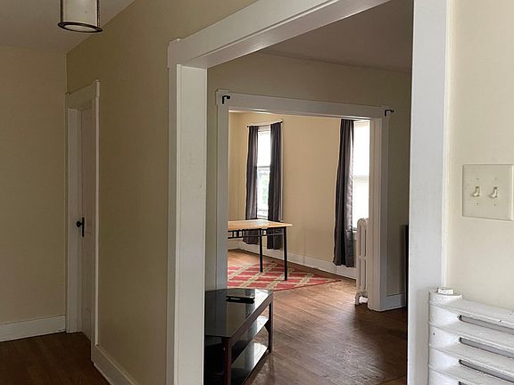 2nd image of 875 Warren St #1