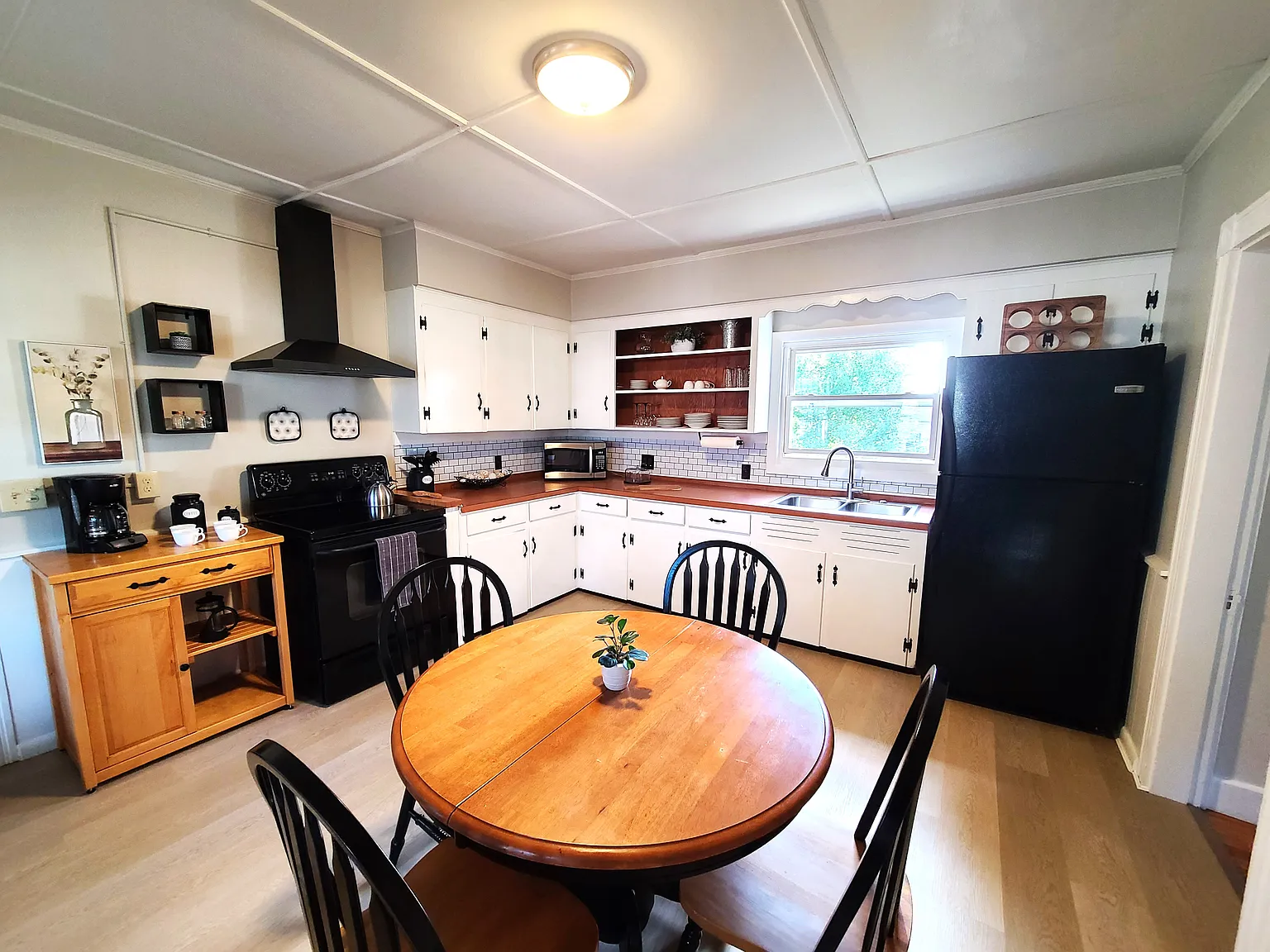 2 bed, 1000 sqft, $2,600 — Photo 1