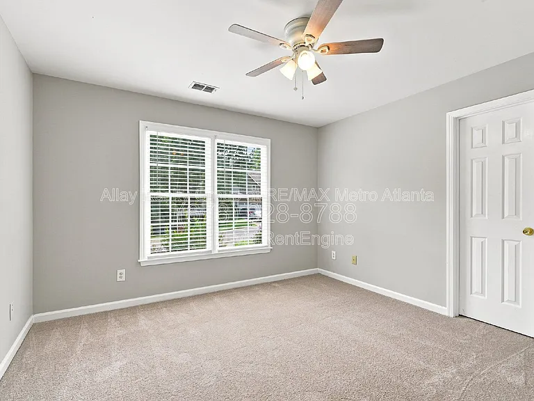 6725 Ridgefield Dr — Photo 24