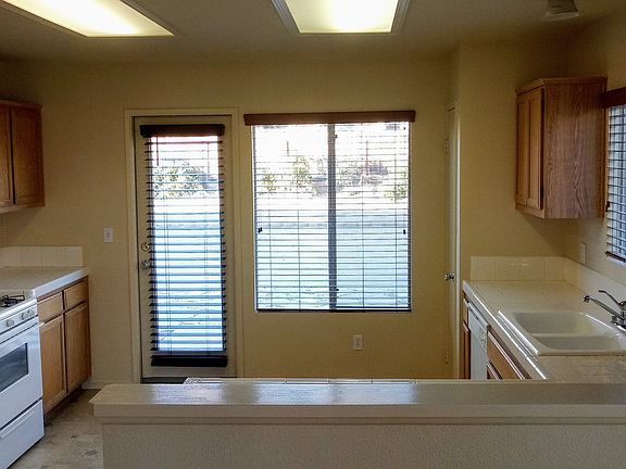 3rd image of 71538 Sunnyvale Dr